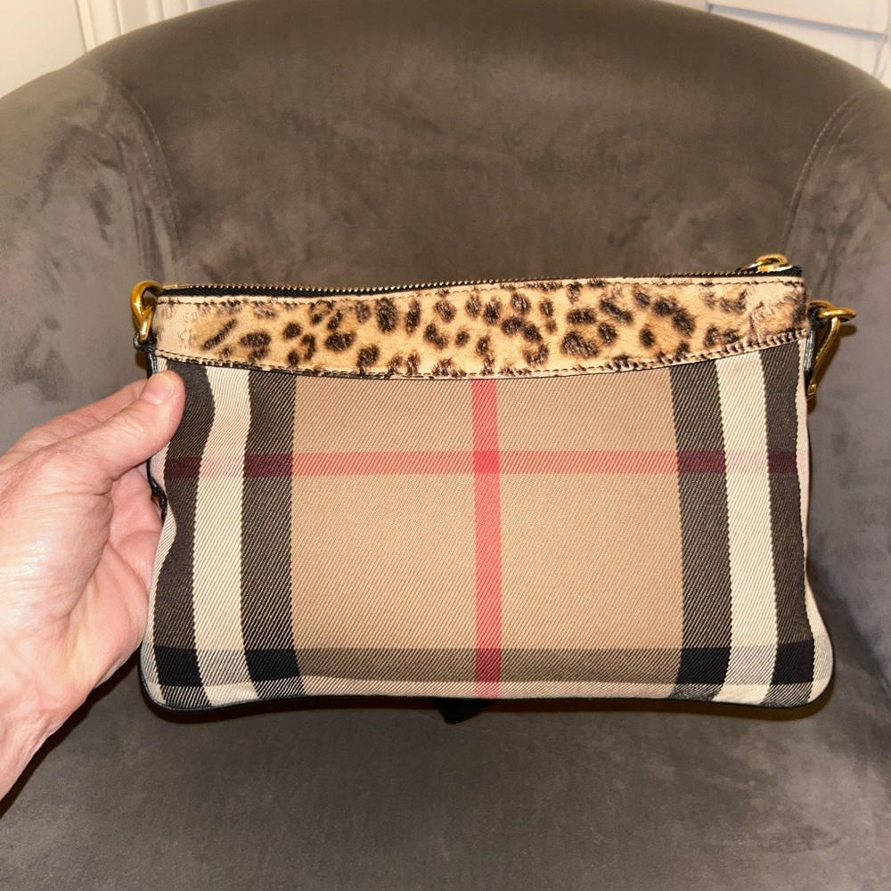 Burberry Beige Nova Check Crossbody with Black Strap and Gold Hardware - Picture 7 of 7
